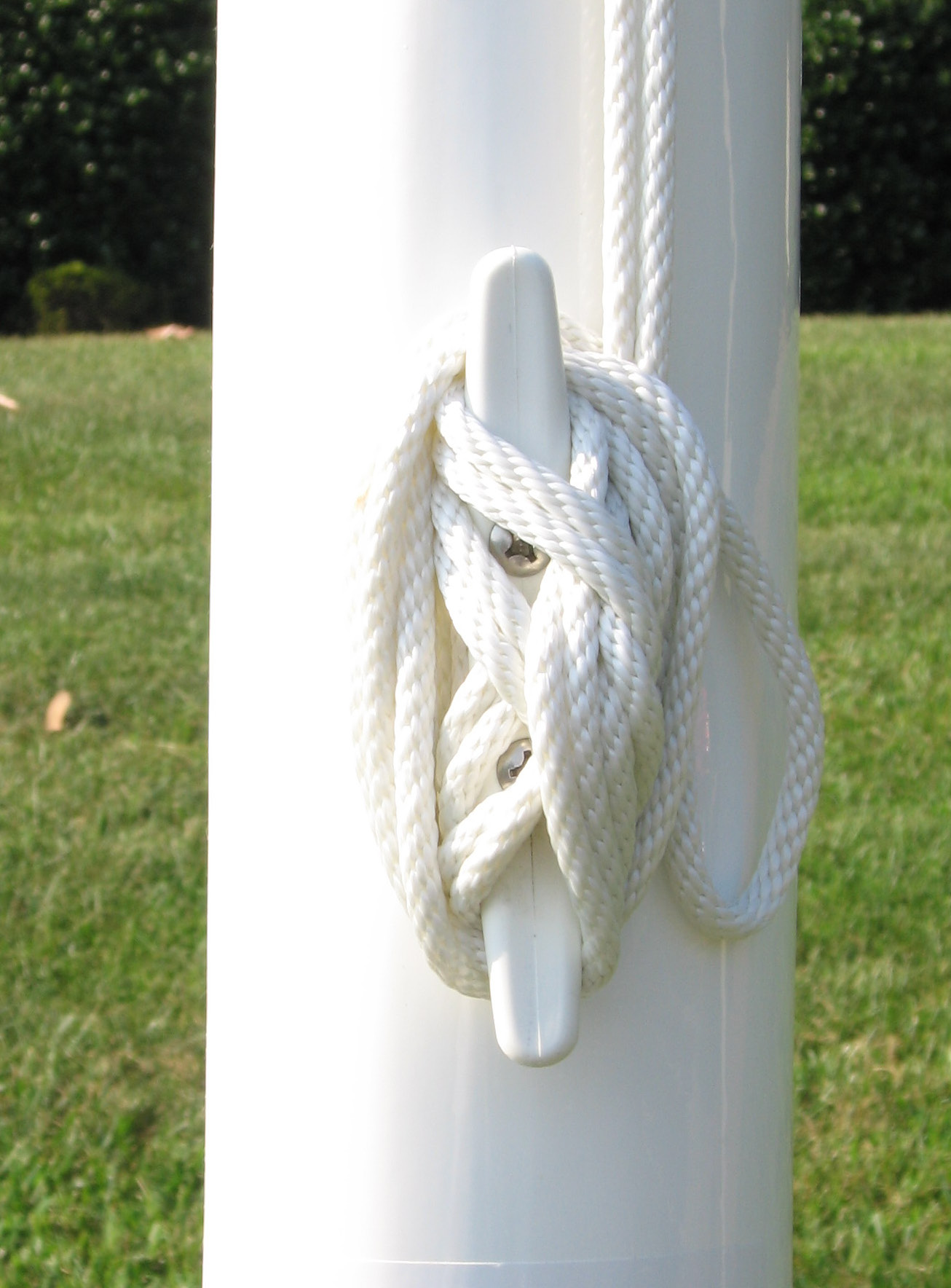 External Halyard & Cleat